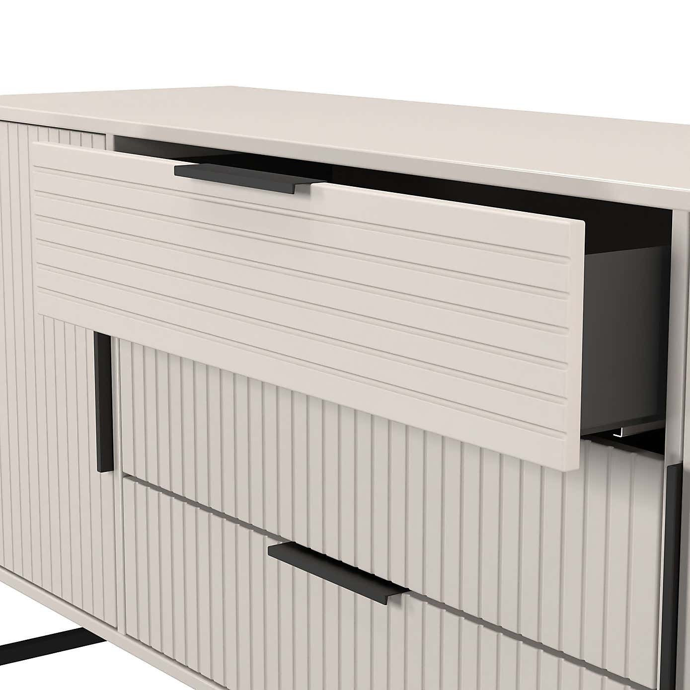 Carousel zoom image position 6 of 8