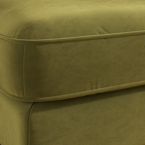 Carousel navigation image position 3 of 8