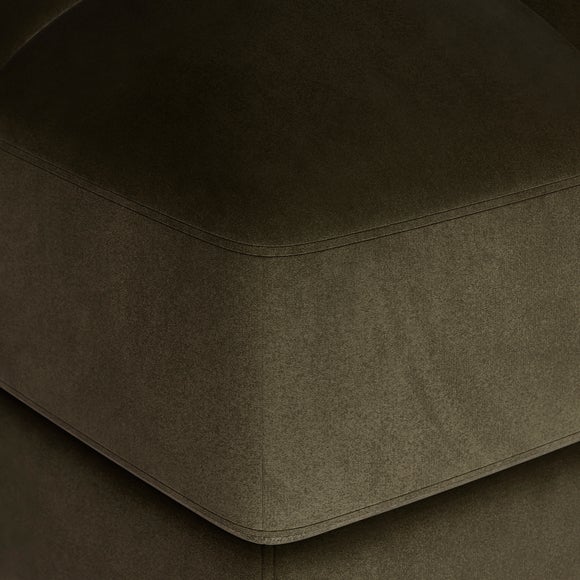 Carousel navigation image position 3 of 8