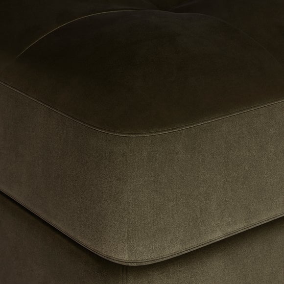 Carousel navigation image position 3 of 8