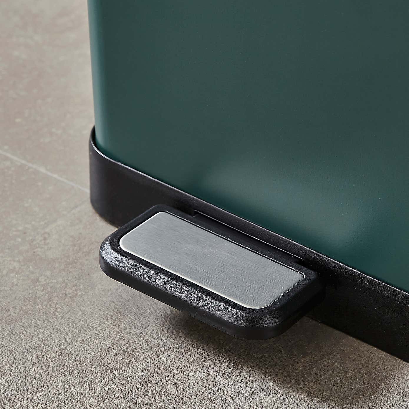 Carousel zoom image position 2 of 3