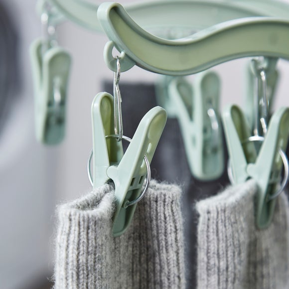 Carousel navigation image position 2 of 3