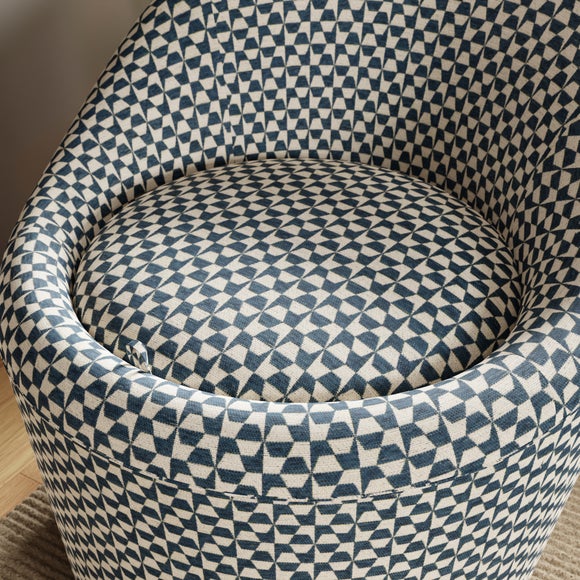 Carousel navigation image position 3 of 8