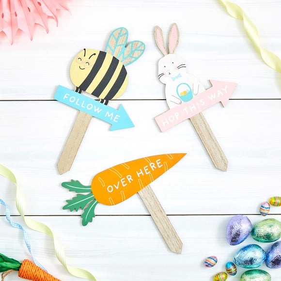 Set of 3 Egg Hunt Wooden Stakes