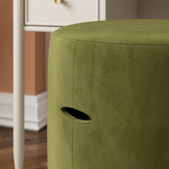 Carousel navigation image position 3 of 9