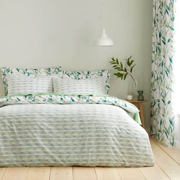 Carousel navigation image position 3 of 7