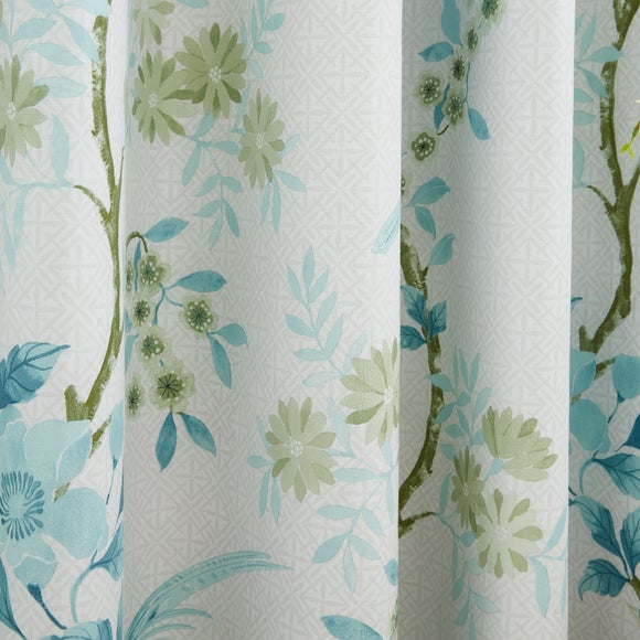 Carousel navigation image position 3 of 4