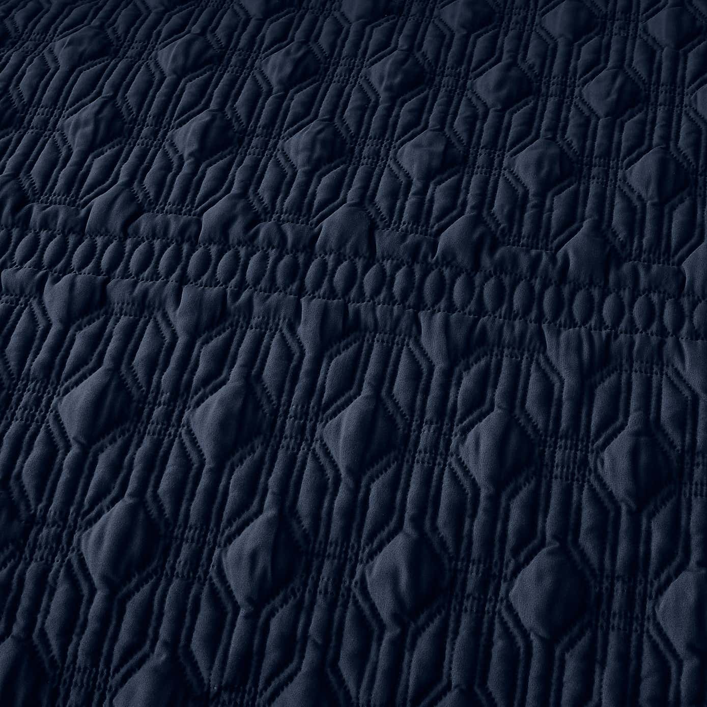 Carousel zoom image position 3 of 4