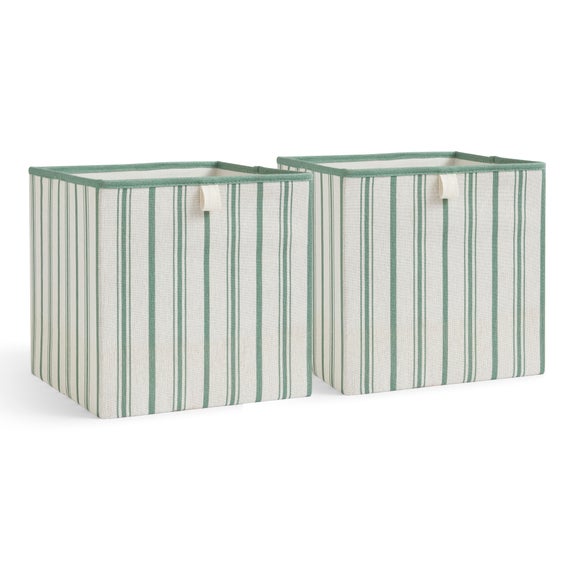 Carousel navigation image position 3 of 4