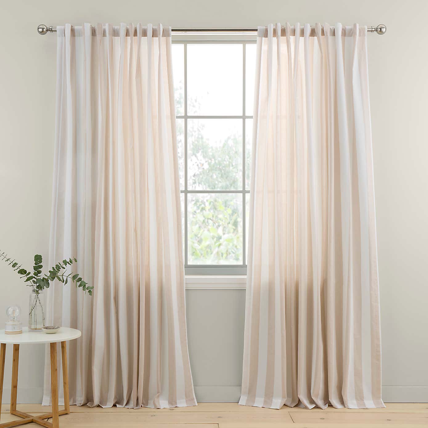 Carousel zoom image position 2 of 5