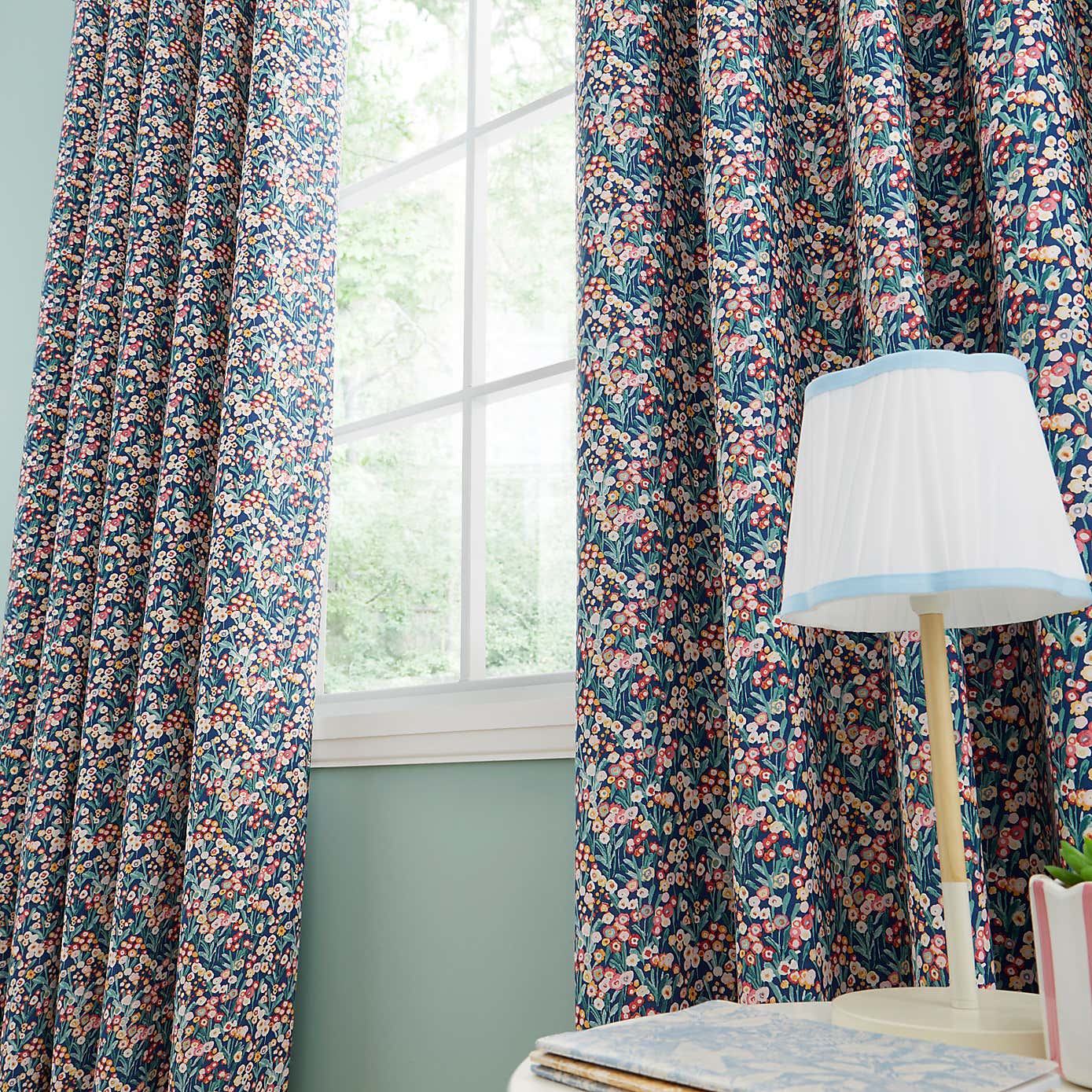 Carousel zoom image position 3 of 3