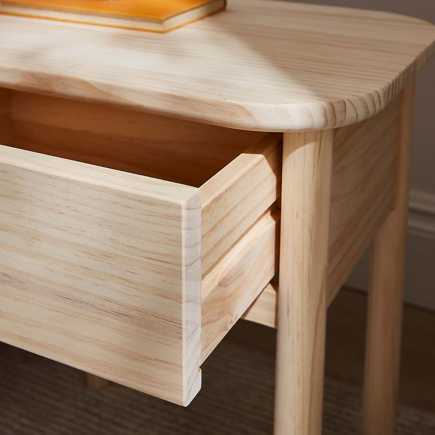 Carousel zoom image position 3 of 7