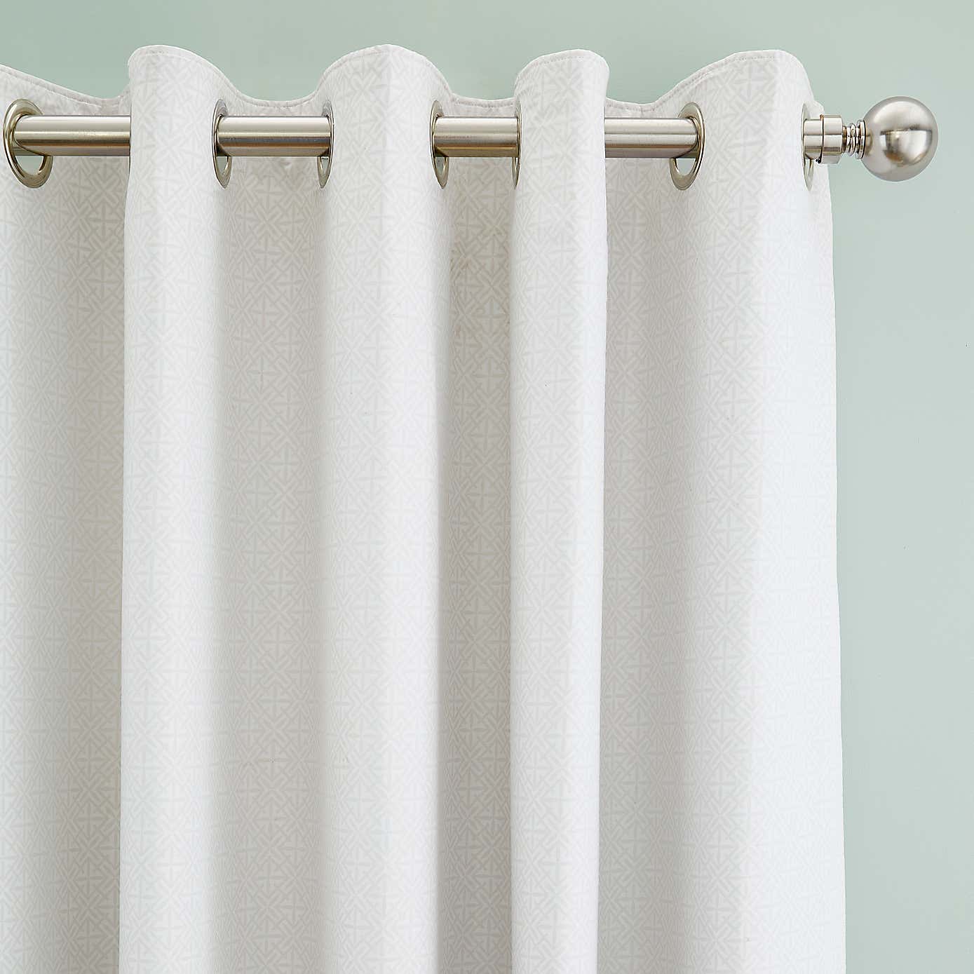 Carousel zoom image position 2 of 3