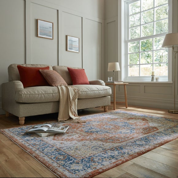 Liora Traditional Rug