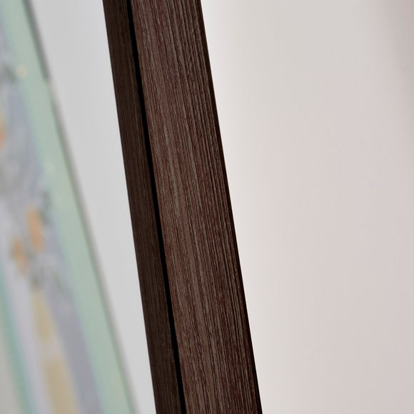 Carousel navigation image position 2 of 3