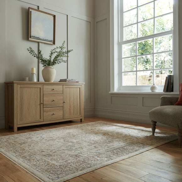 Liora Traditional Rug