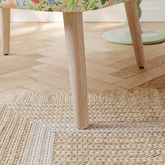 Carousel navigation image position 5 of 9