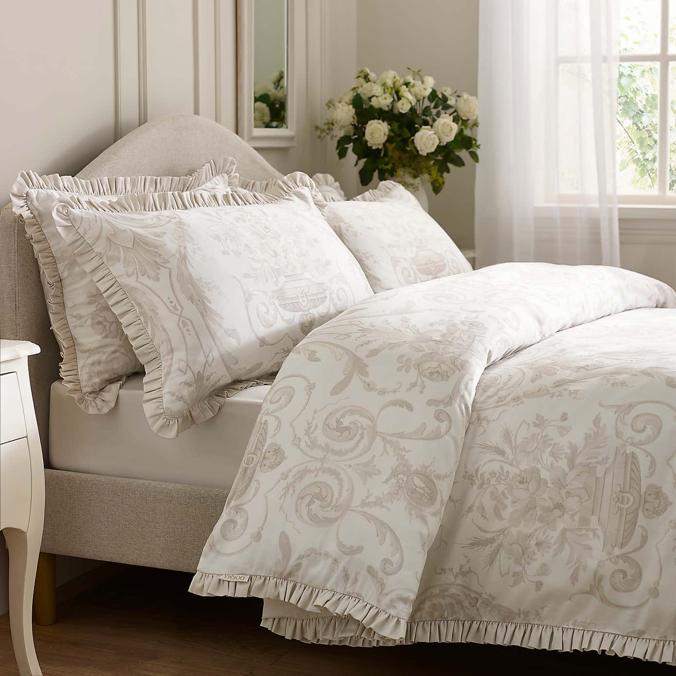 Carousel zoom image position 3 of 5