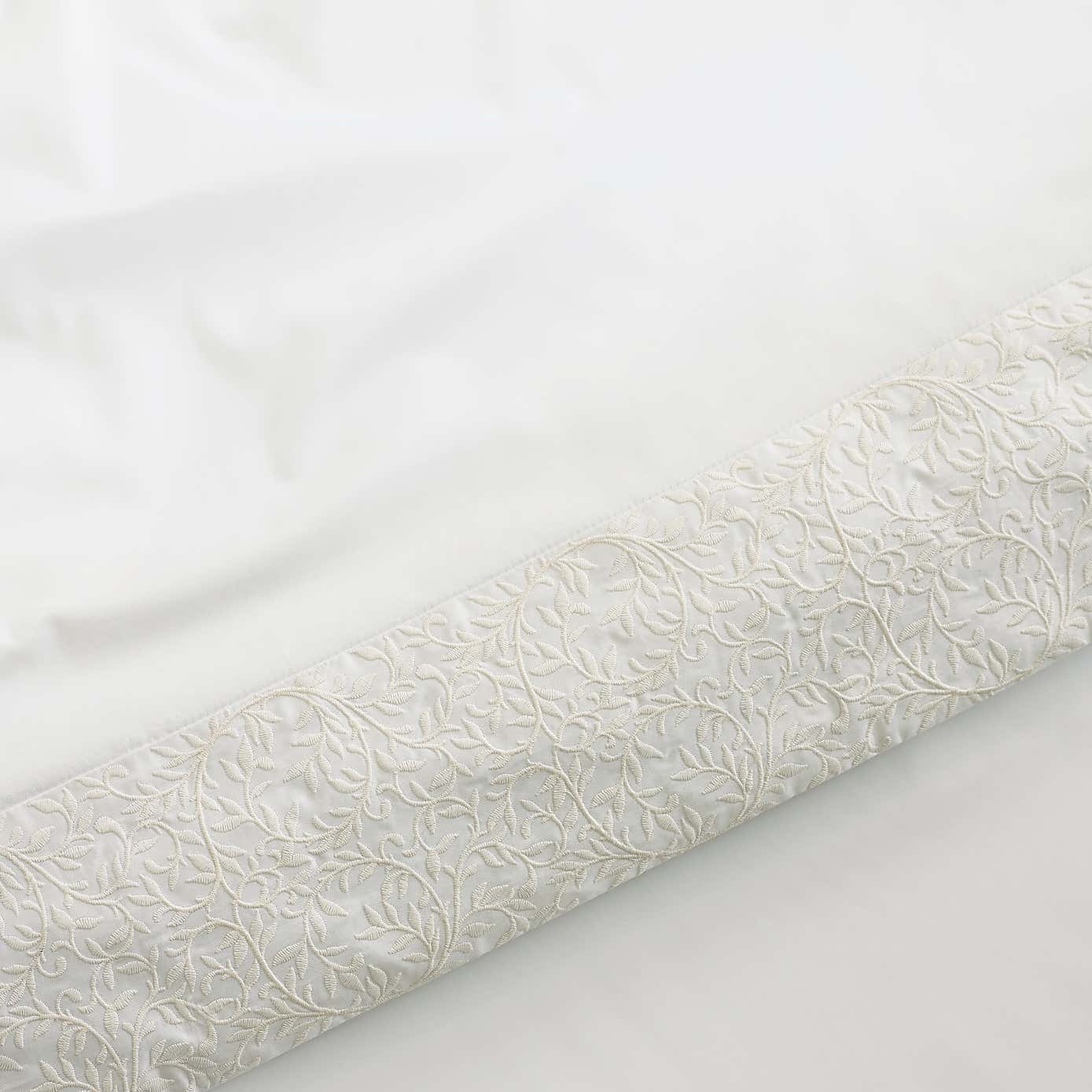 Carousel zoom image position 3 of 5