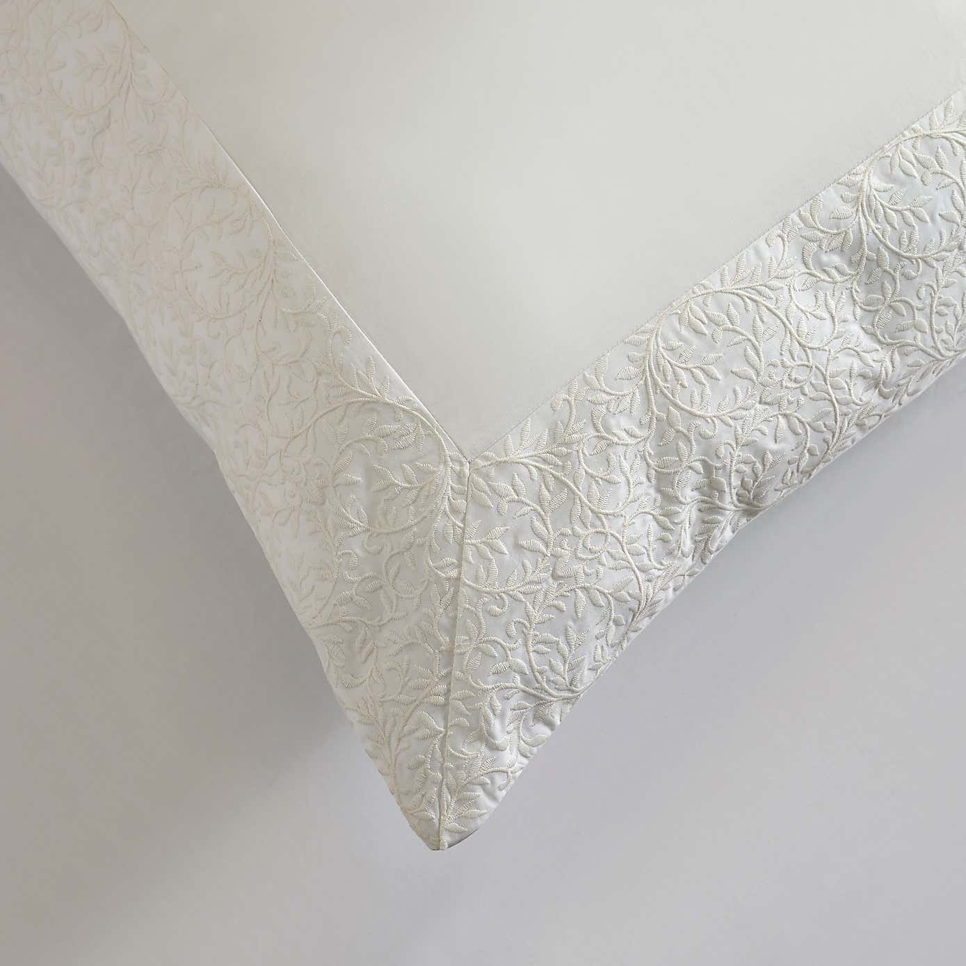 Carousel zoom image position 4 of 5