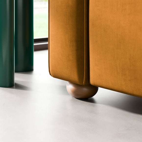 Carousel navigation image position 5 of 9