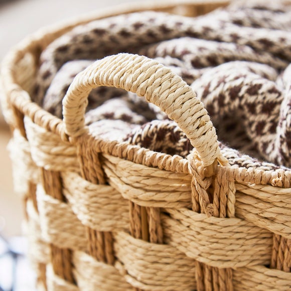 Carousel navigation image position 2 of 3