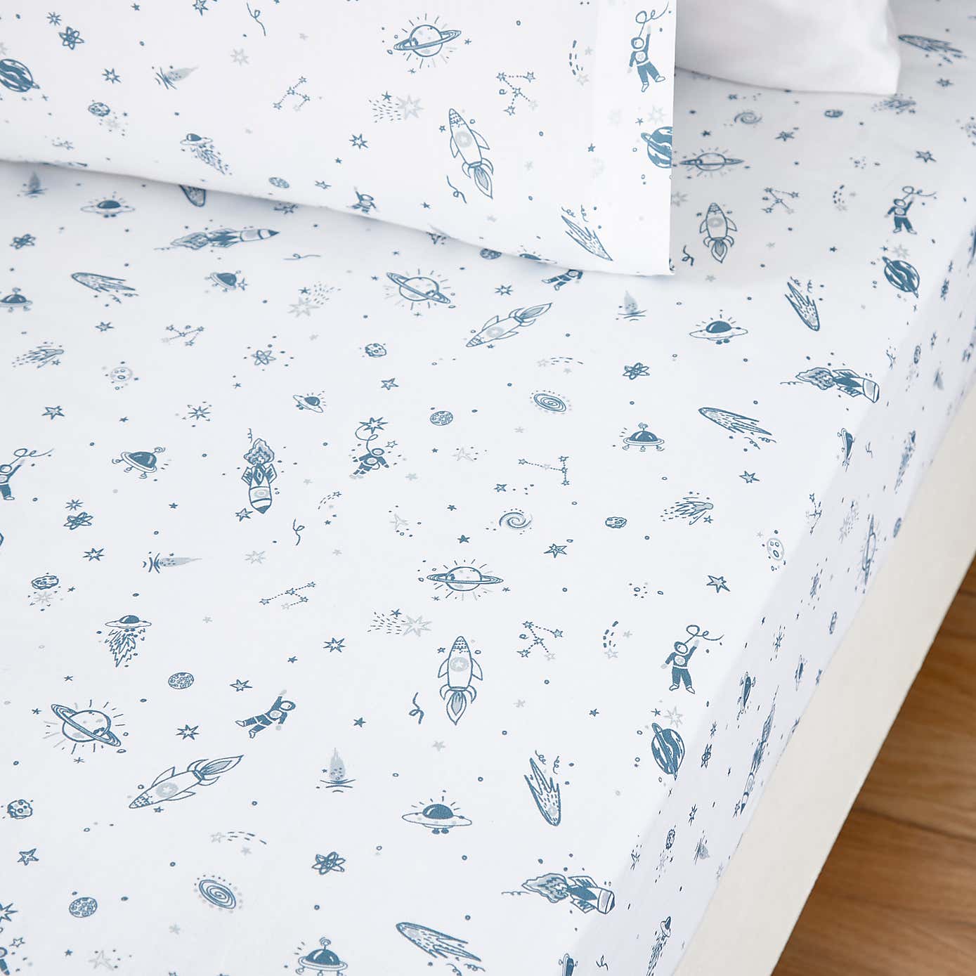 Carousel zoom image position 2 of 5