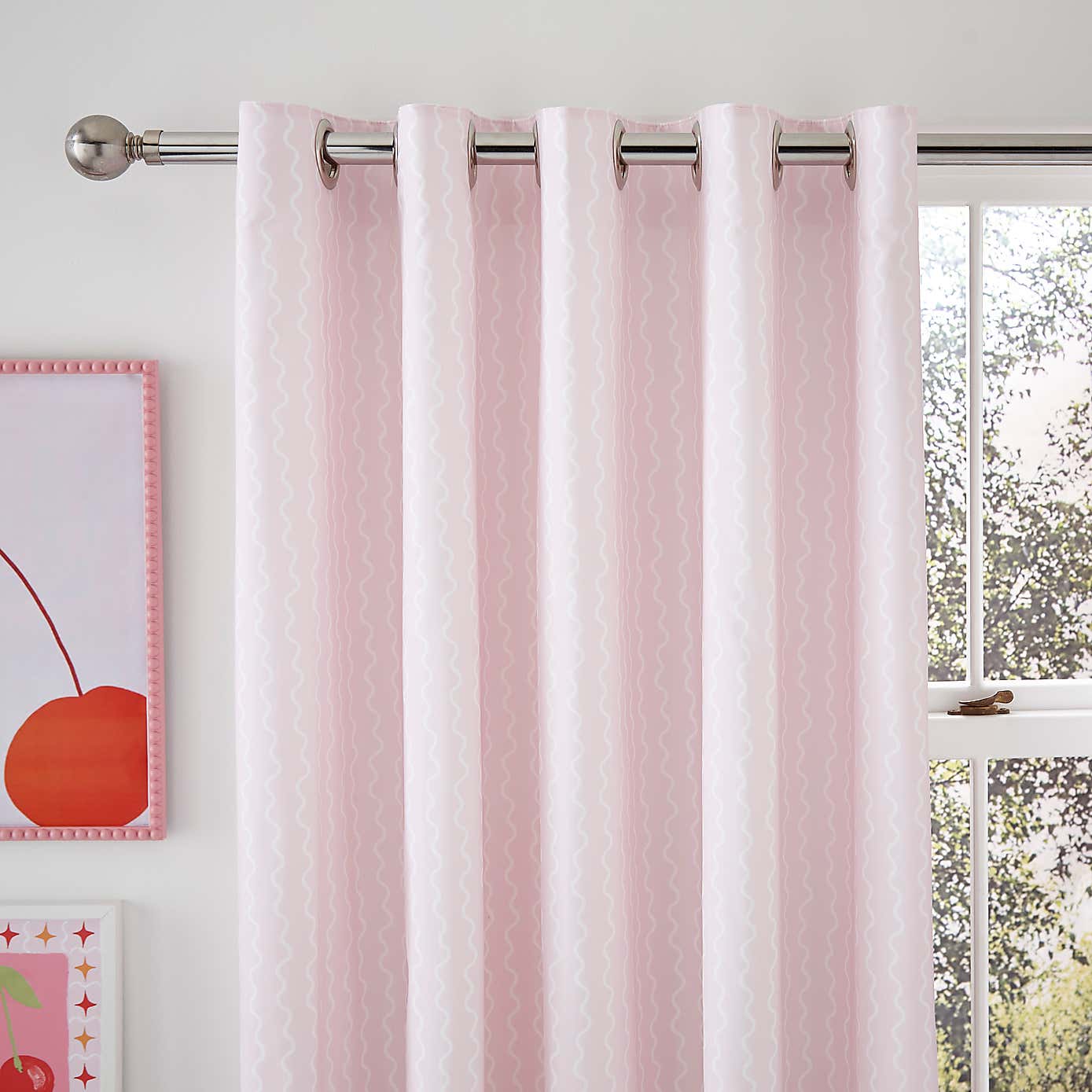 Carousel zoom image position 2 of 4