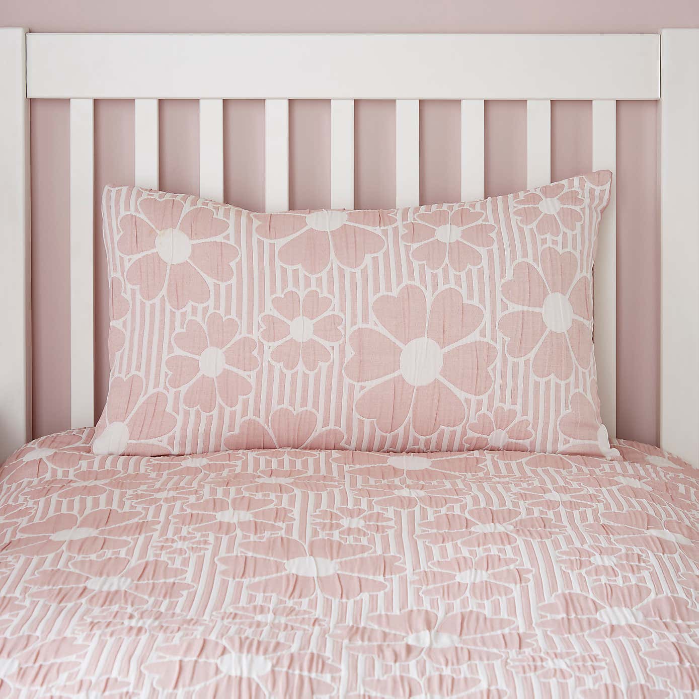 Carousel zoom image position 2 of 3