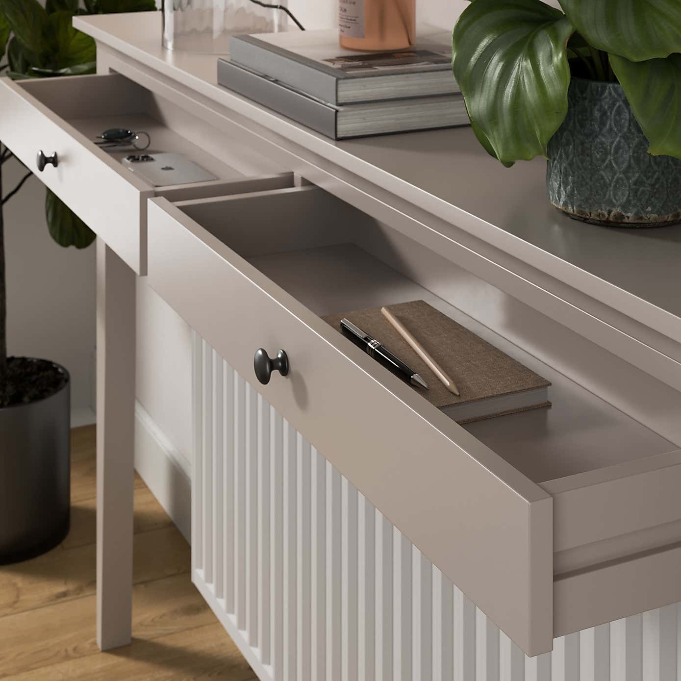 Carousel zoom image position 3 of 8