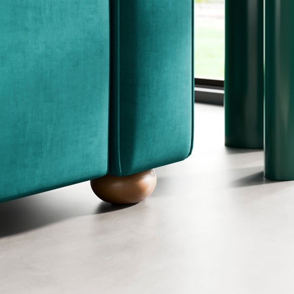 Carousel navigation image position 5 of 10