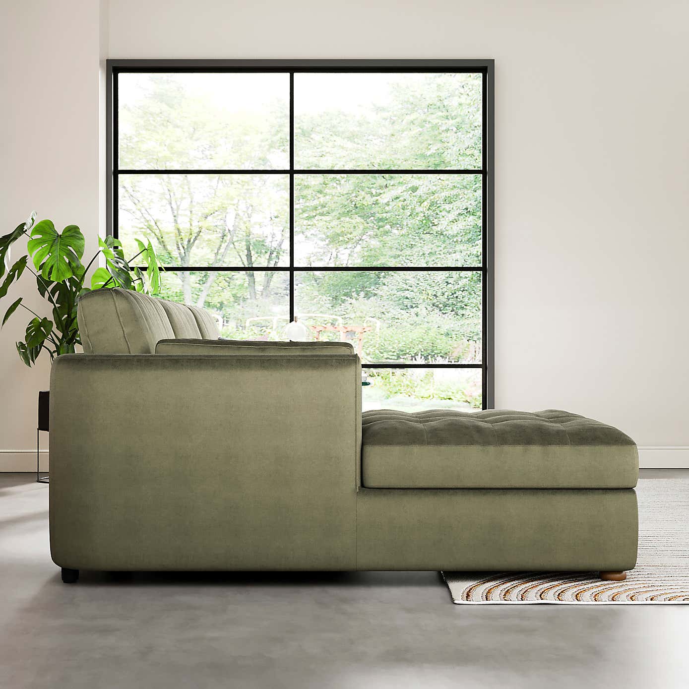 Carousel zoom image position 3 of 9