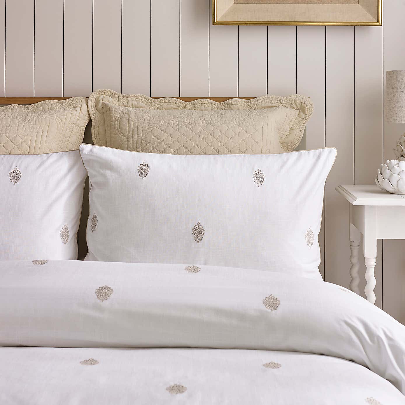 Carousel zoom image position 2 of 5