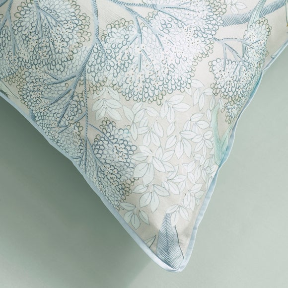 Carousel navigation image position 4 of 6