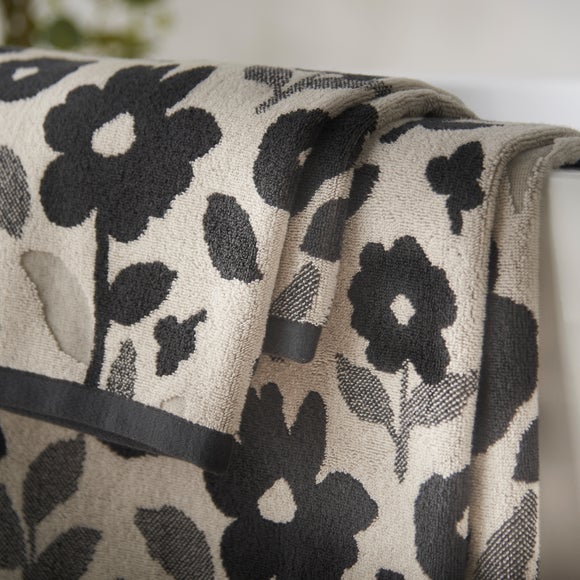 Carousel navigation image position 3 of 5