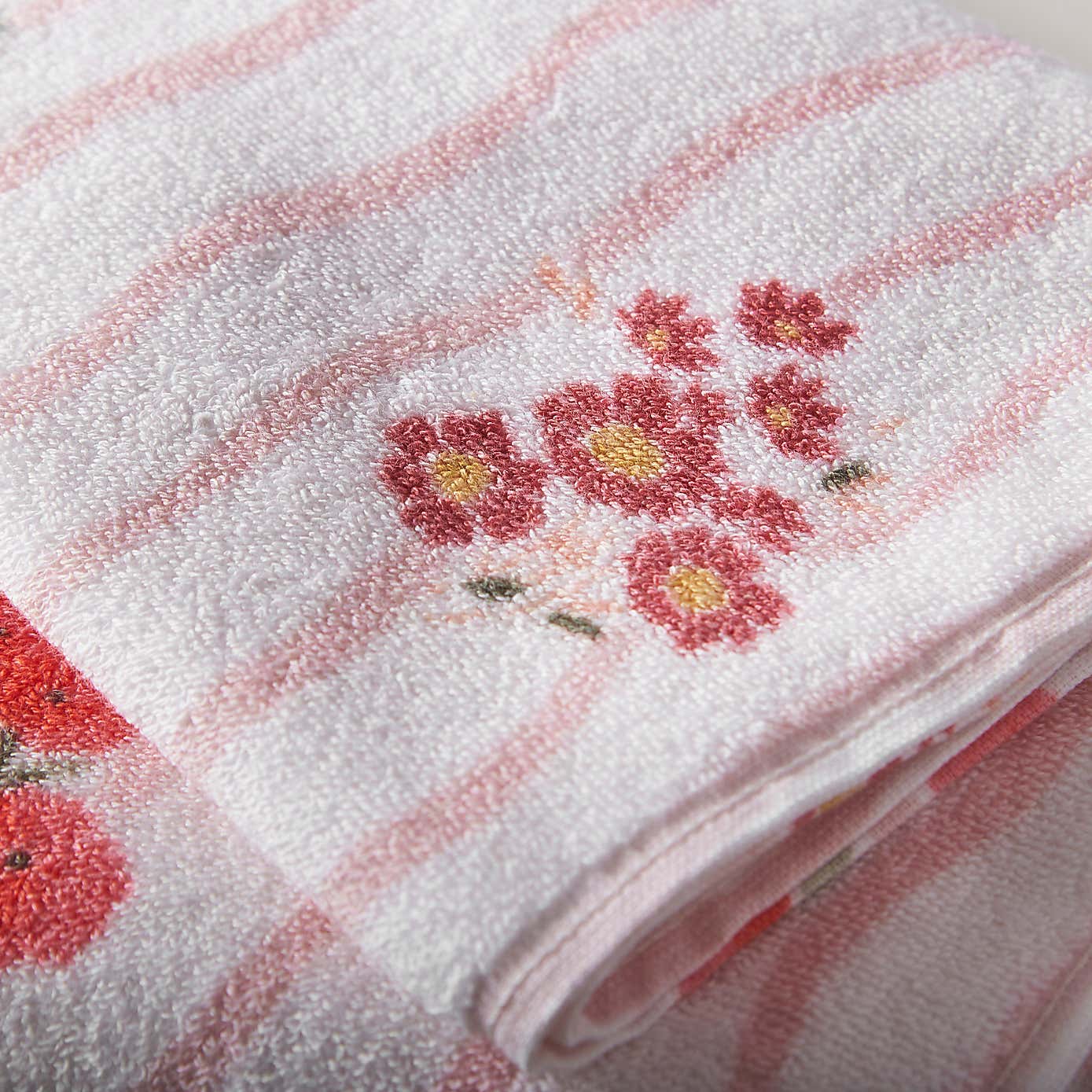 Carousel zoom image position 2 of 3