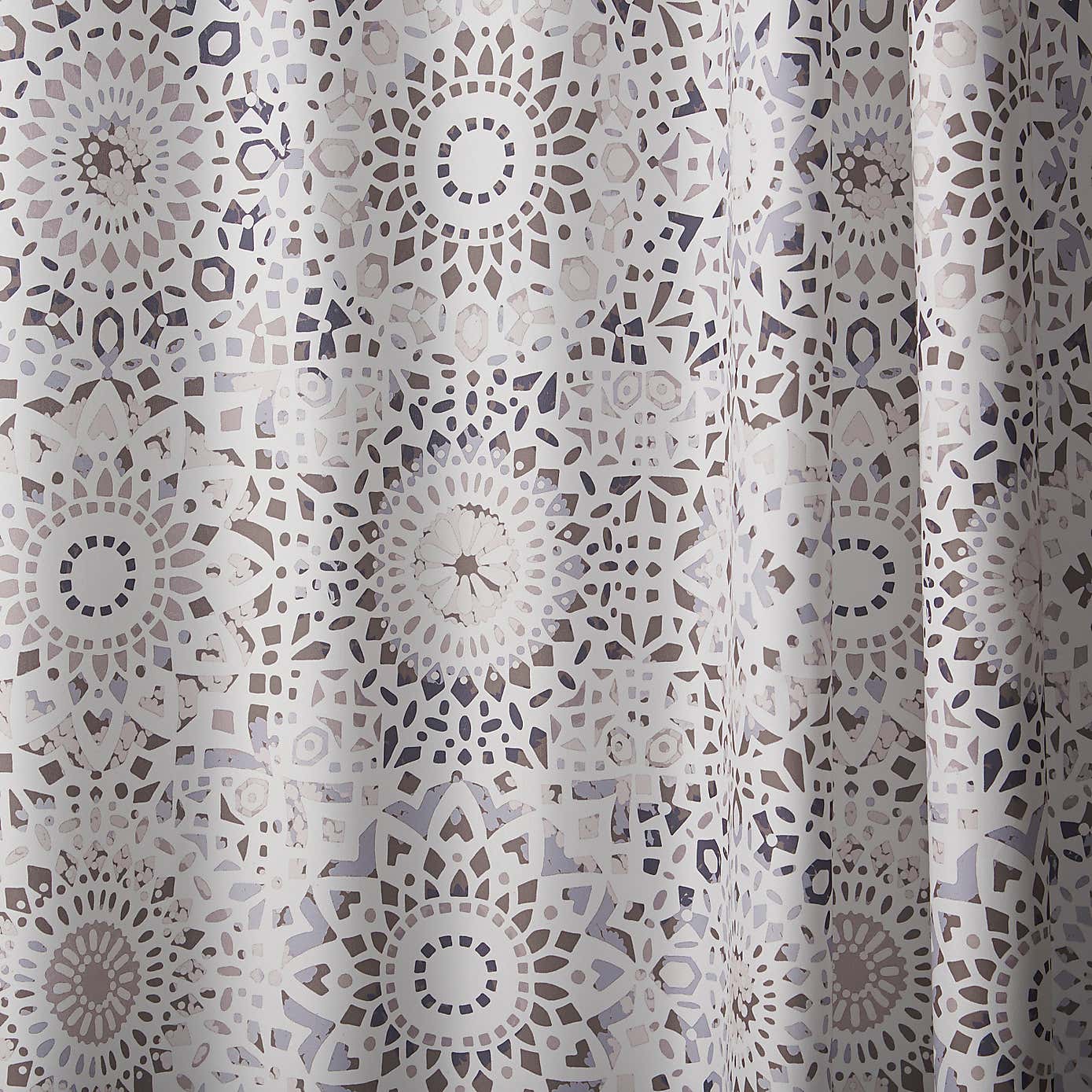 Carousel zoom image position 2 of 3