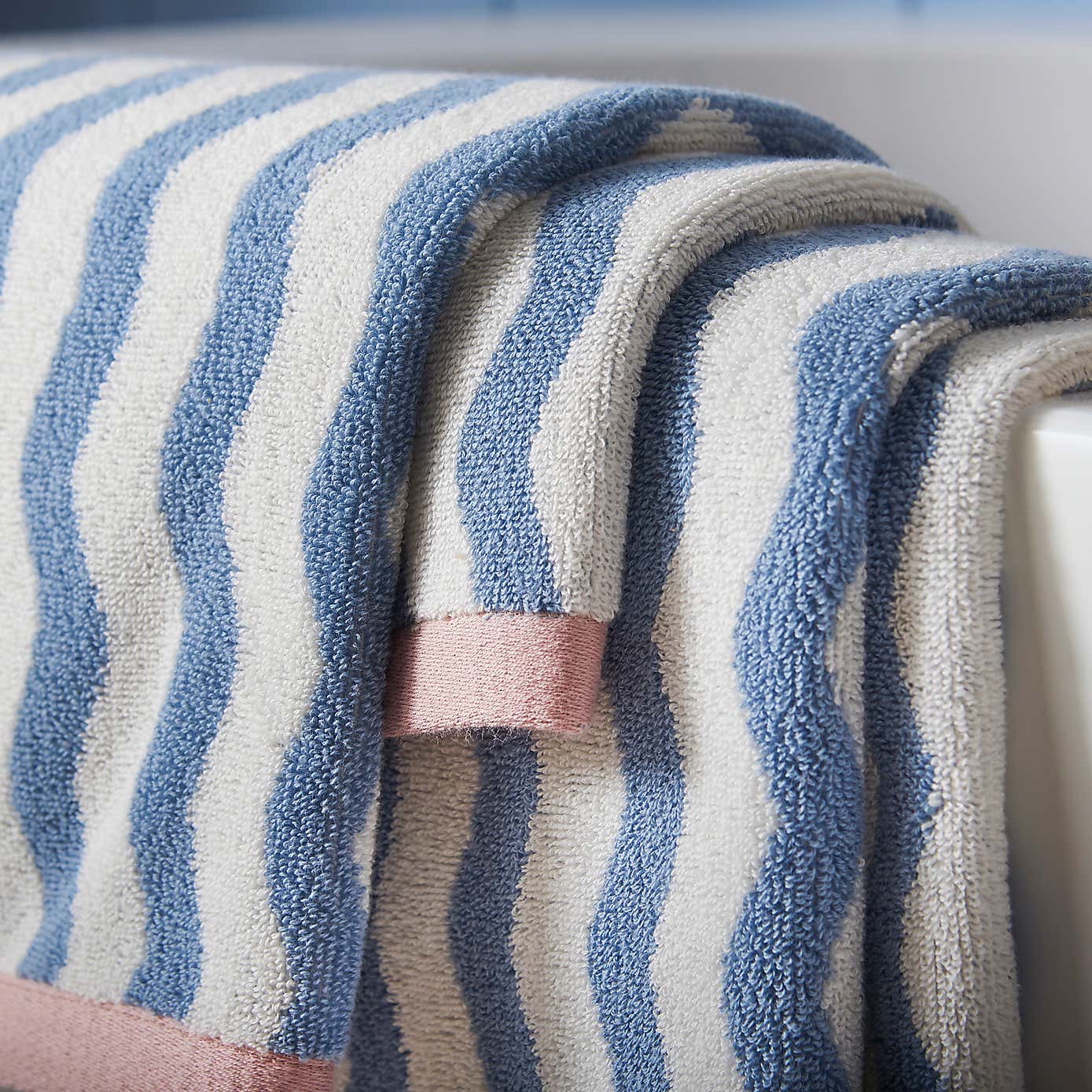 Carousel zoom image position 3 of 5