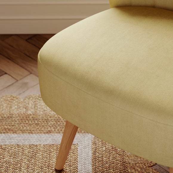 Carousel navigation image position 4 of 9