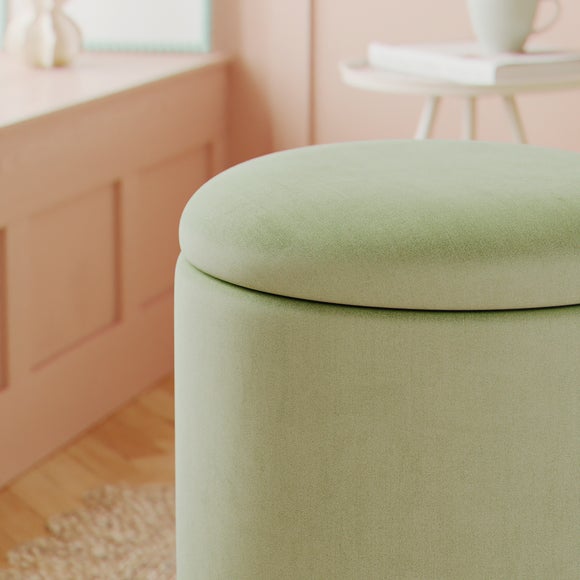 Carousel navigation image position 4 of 9