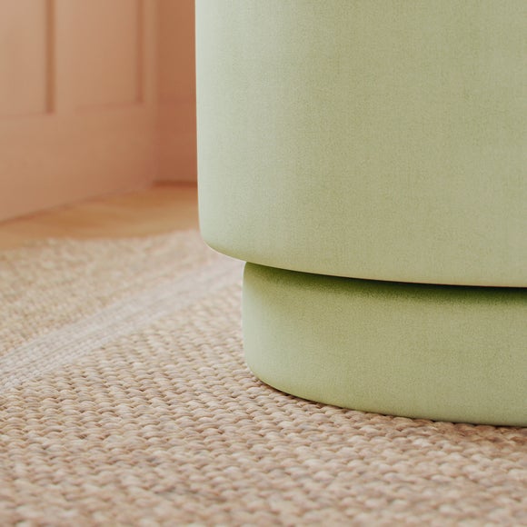 Carousel navigation image position 5 of 9