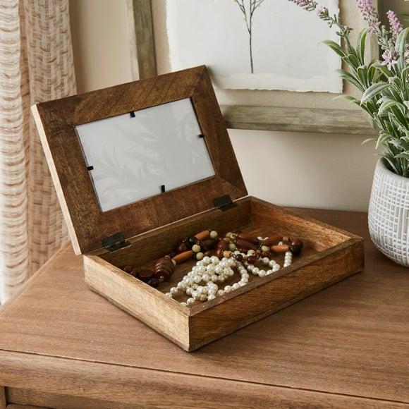 Carousel navigation image position 2 of 3