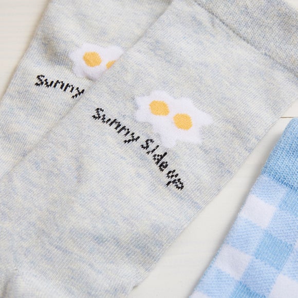 Carousel navigation image position 2 of 3