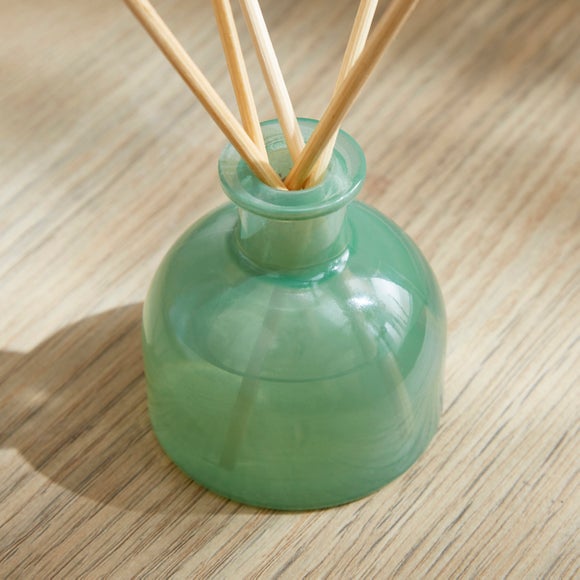 Carousel navigation image position 2 of 3