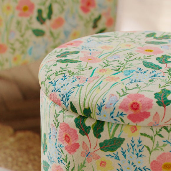 Carousel navigation image position 4 of 9