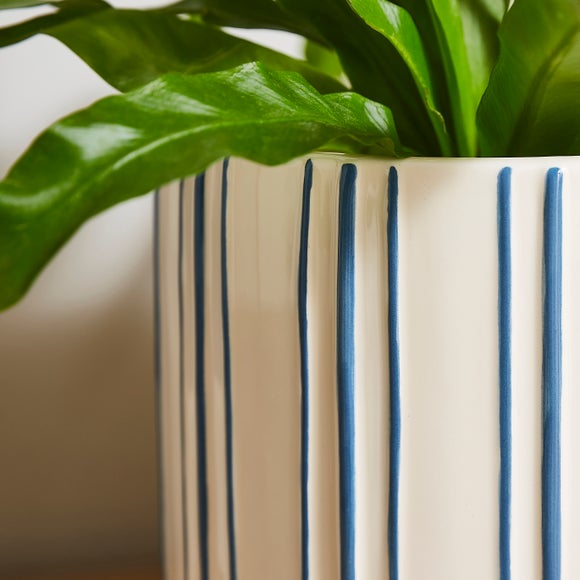 Carousel navigation image position 2 of 3