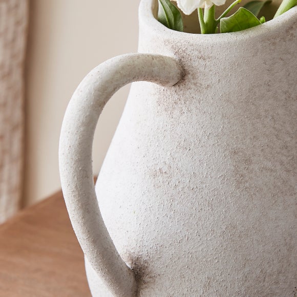 Carousel navigation image position 2 of 3