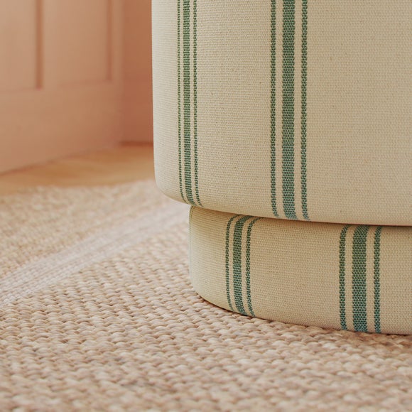 Carousel navigation image position 5 of 9