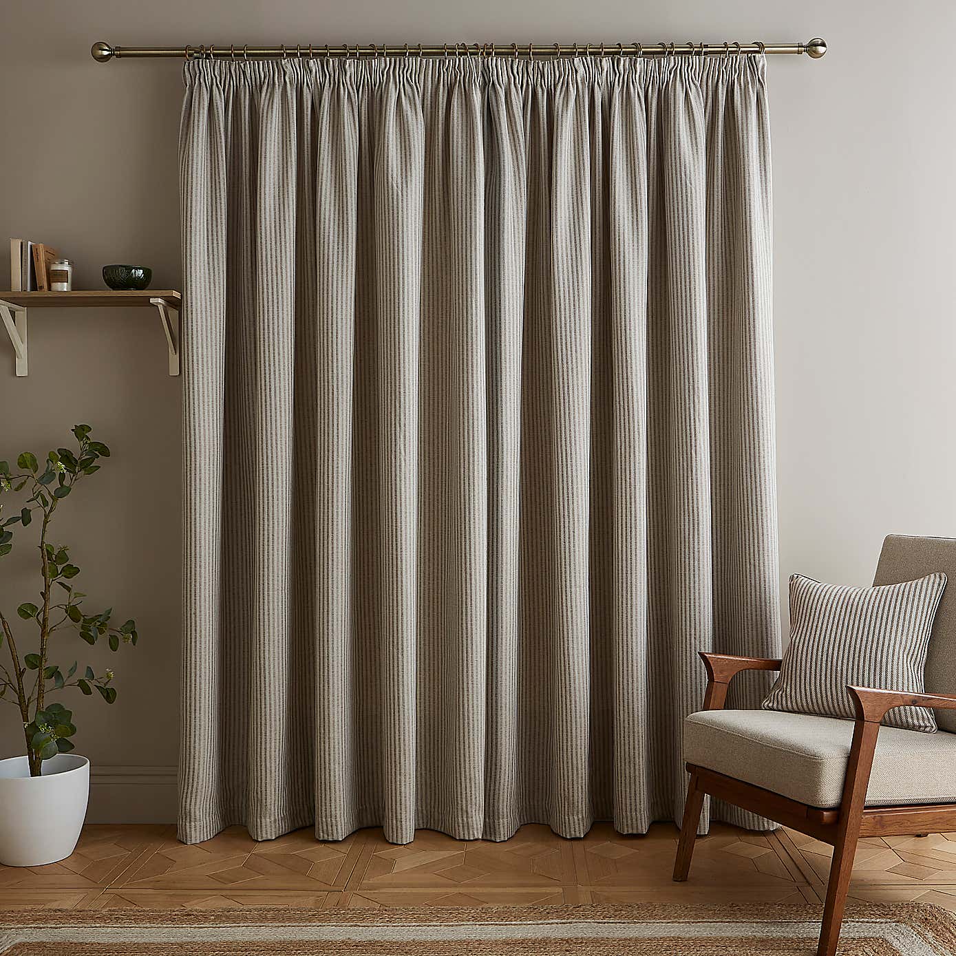 Carousel zoom image position 4 of 6