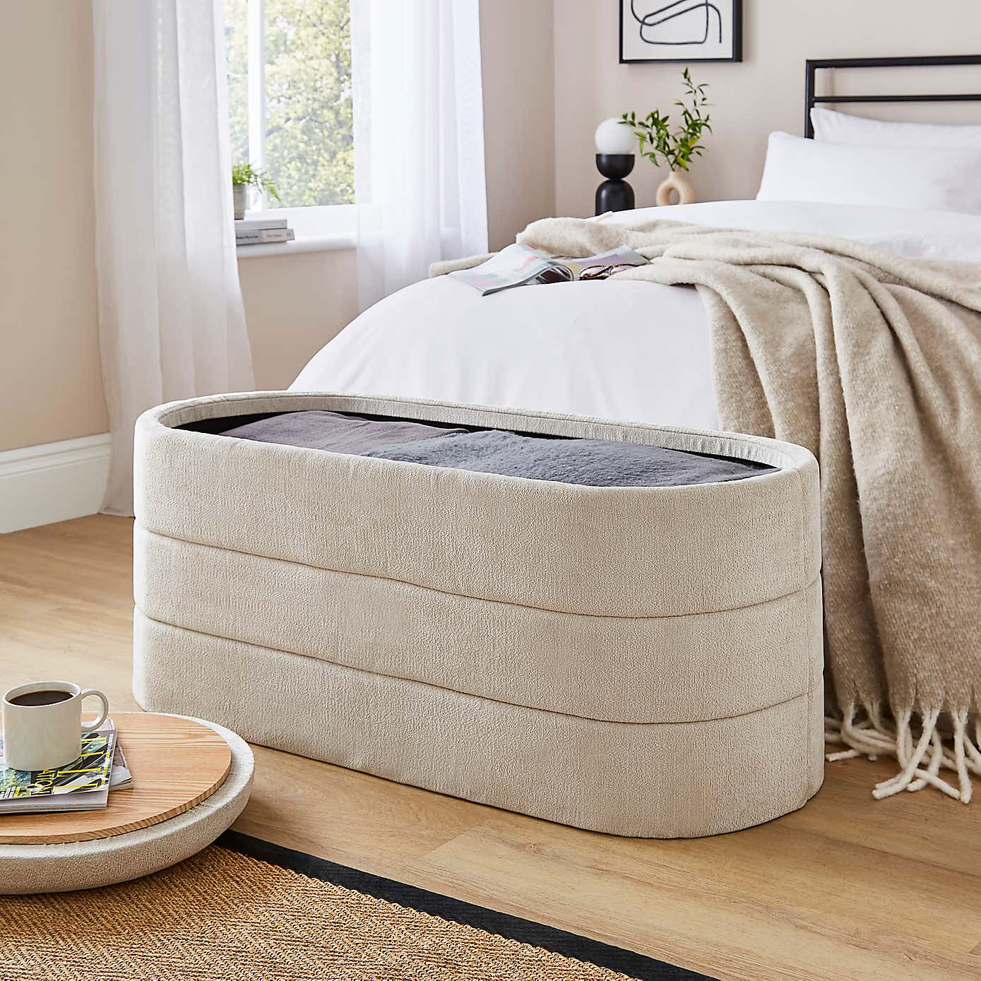 Carousel zoom image position 3 of 4